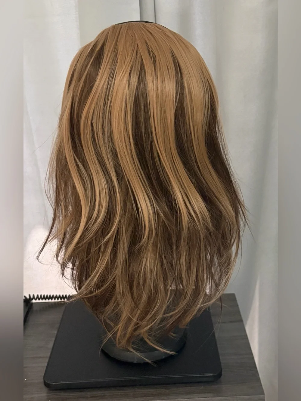 New CHELSEY SMITH CROWN Headband Wig Soft Brunette Chestnut Long Layers